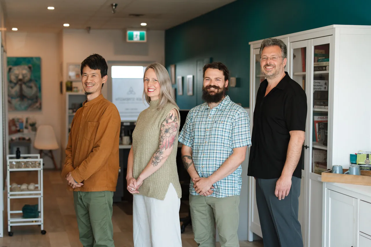 Inner Strength Acupuncture team 